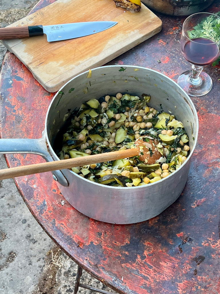 Garlicky courgettes with white beans